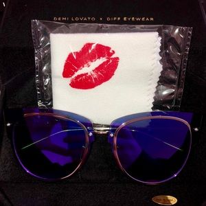 Brand New DIFF Eyewear Demi Frames ✨